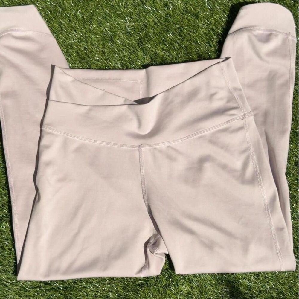 Nike Women's Pink and Purple Leggings